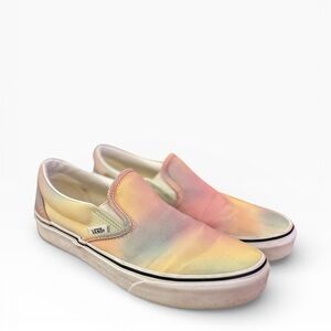 Vans classic slip-on “Aura Shift” sneakers | Size 8.5